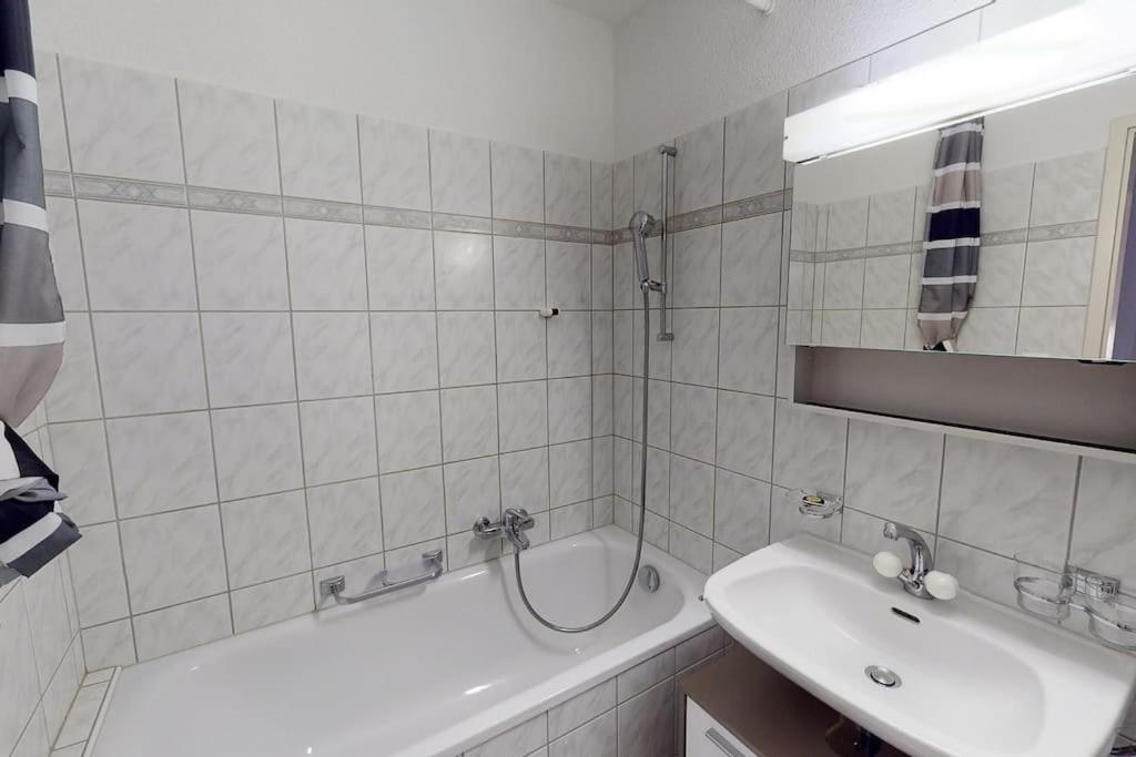 Bright 1 Bedroom Flat In The City Centre ซูริก ภายนอก รูปภาพ